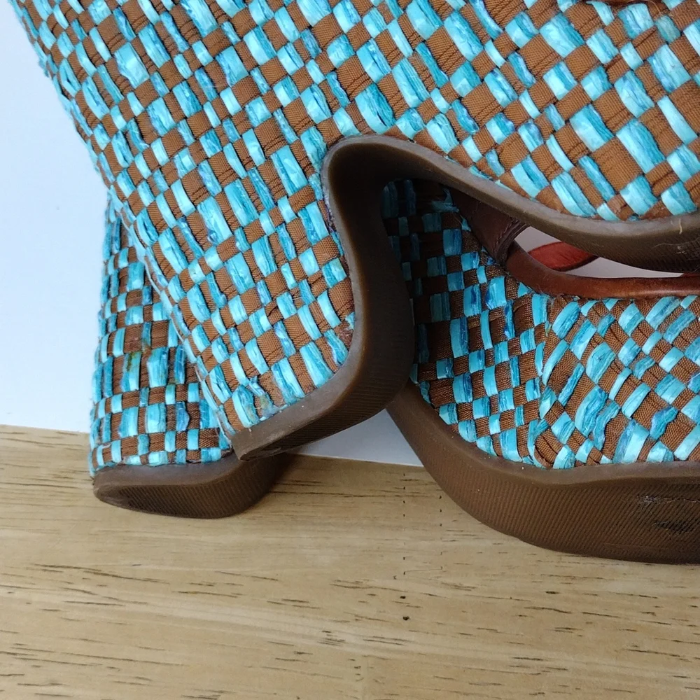 Via Spiga , turquoise platform, s 10.